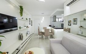 Tropical Hub #1002 - Apê em Manaíra por Carpediem
